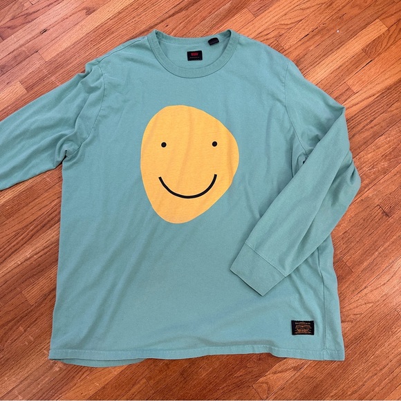 Smiley Face Have a nice trip shift - Picture 1 of 2